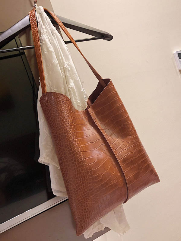 Croc Embossed Tote Bag With Inner Pouch