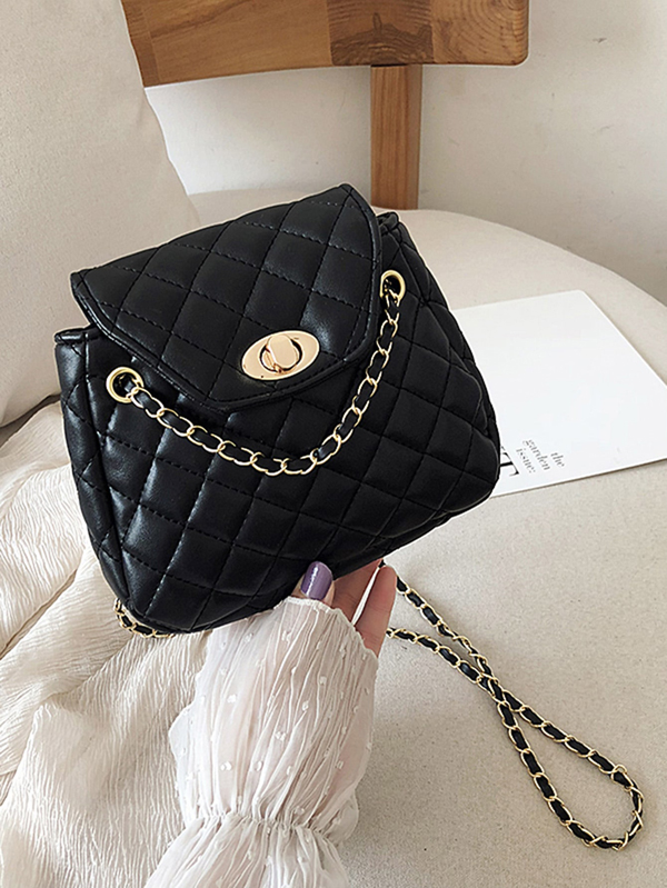 Quilted Flap Chain Crossbody Bag