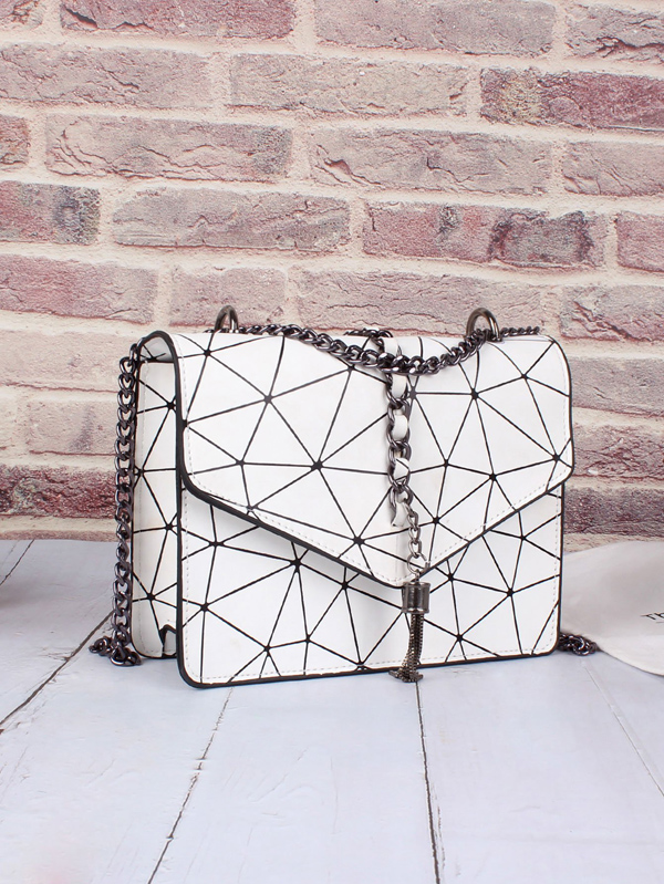 Metal Tassel Decor Geometric Print Bag